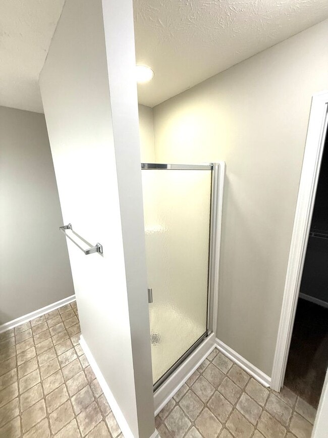 Building Photo - ** 3 bed 2 bath located in Thorington Trace ** Call 334-366-9198 to schedule a self tour