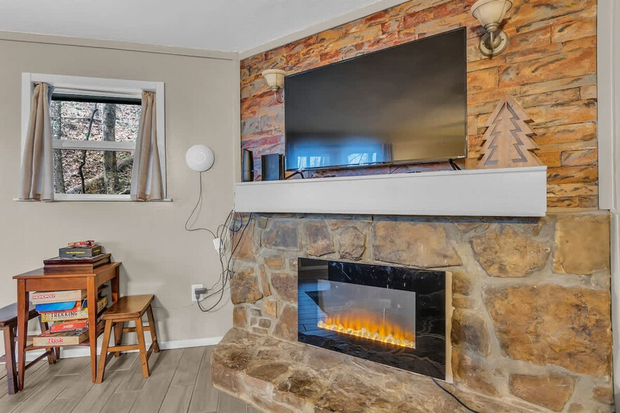 Building Photo - 903 Heiden Ct