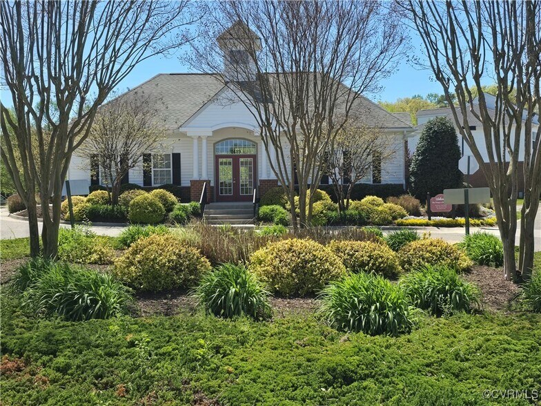 Building Photo - 7417 Pebble Lake Dr