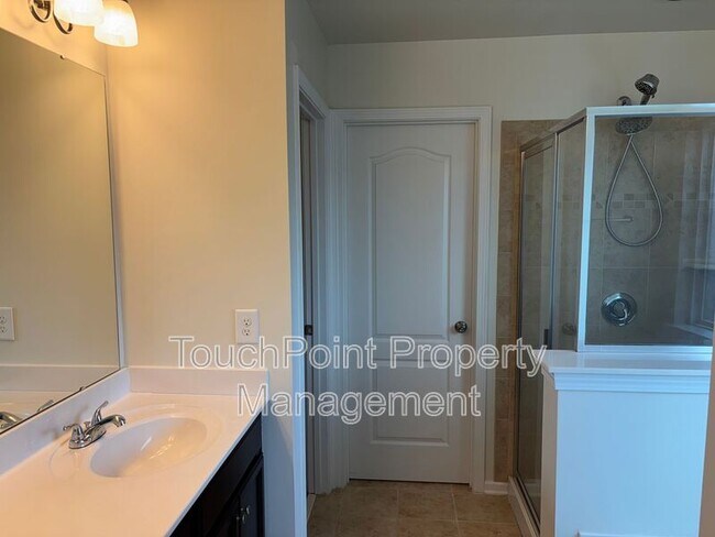 Building Photo - 78123 Rillstone Dr