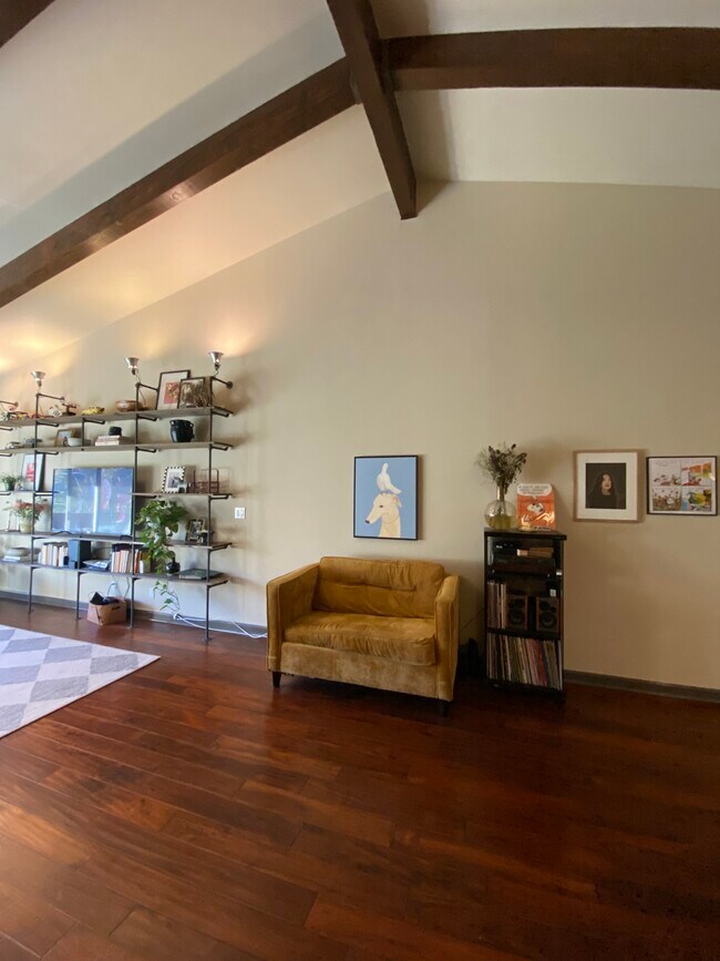 Building Photo - 2700 Cahuenga Blvd E