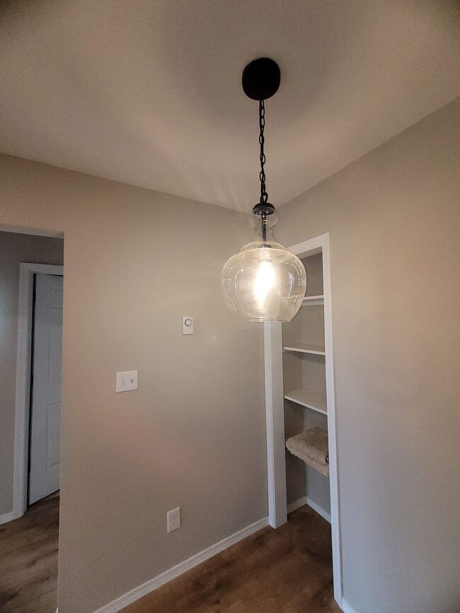 Building Photo - 1218 W Spruce St