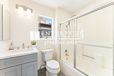 Building Photo - Beautiful Townhome (2432 Moon Dust)