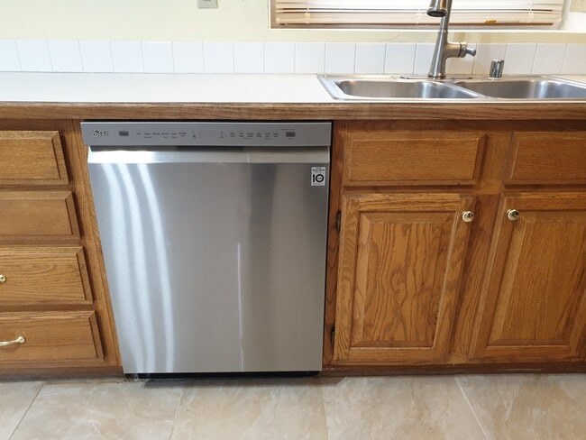 Building Photo - 2811 Winterbrook Cir