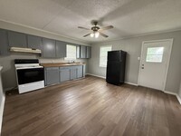 Building Photo - 119 Jelk St