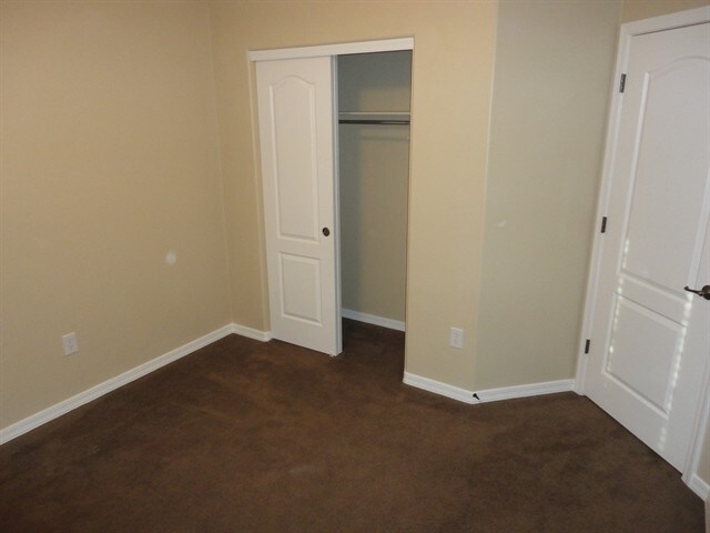 Building Photo - 257 W Paseo Celestial