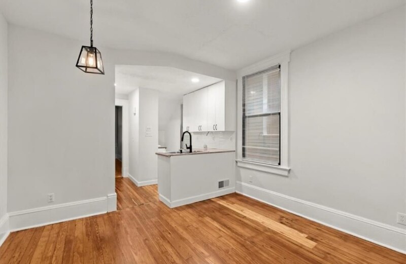 Building Photo - 740 Oakland Ave SE