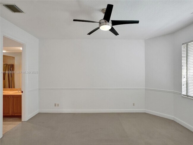 Building Photo - 16291 Bristol Pointe Dr