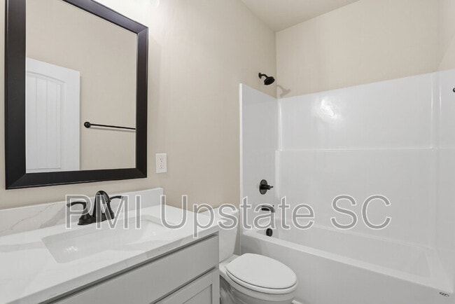 Building Photo - 107 Virginia Ave