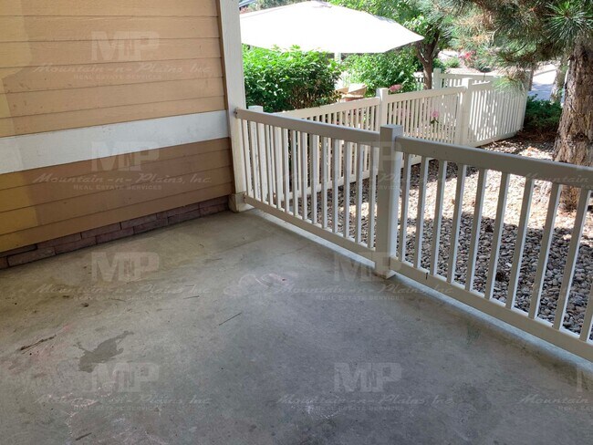 Building Photo - 1977 Grays Peak Dr