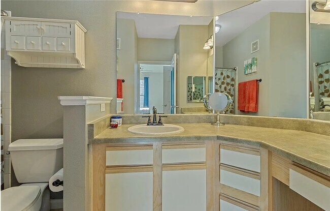 Building Photo - 7483 S Quail Cir