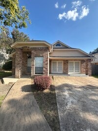 Building Photo - 15827 Beechnut St
