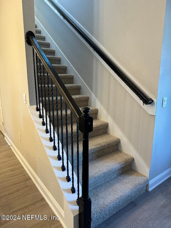 Building Photo - 172 Greenway Ln