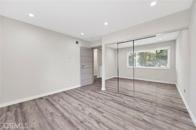Building Photo - 4665 Willens Ave