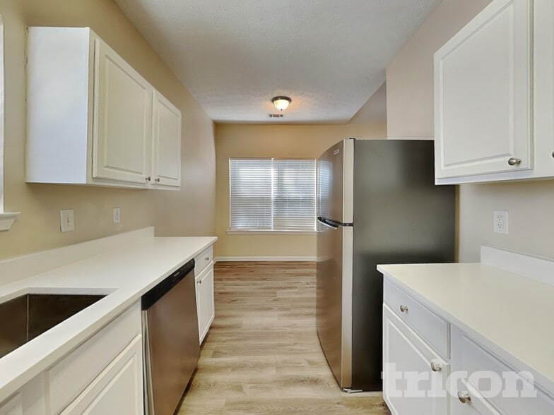 Building Photo - 1421 Highgrove Way