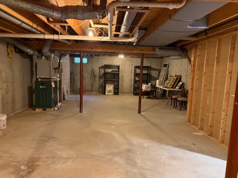 Building Photo - 67 Peninsula Dr