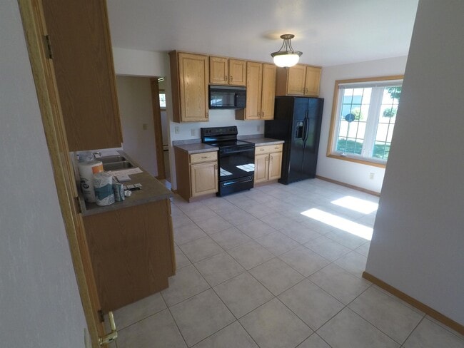 Building Photo - 3035 Martin Rd