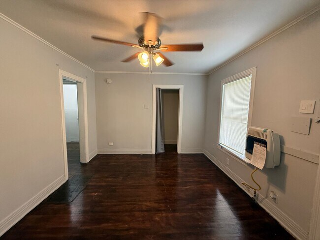 Building Photo - 2814 E Admiral Ct