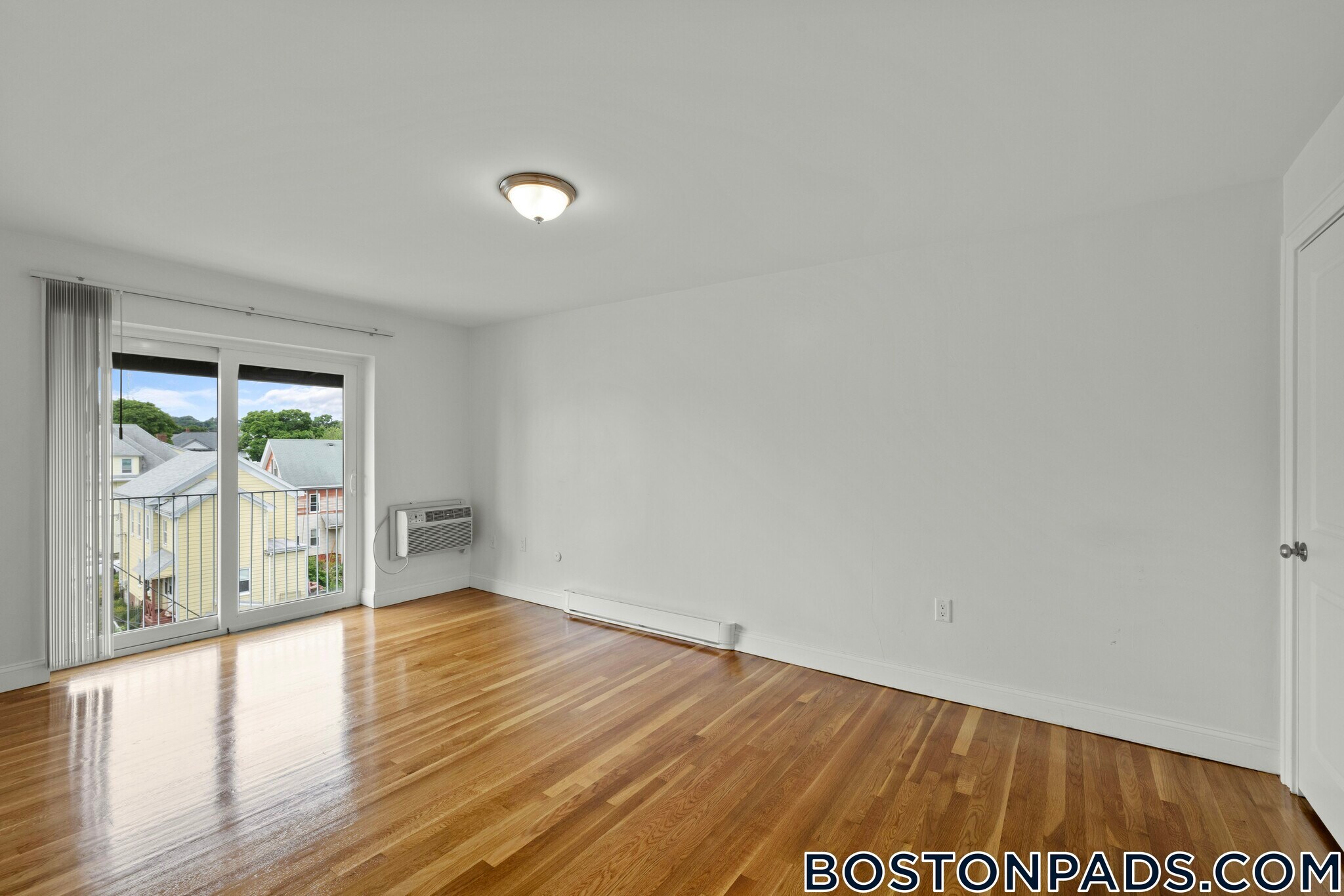 Building Photo - 134 Summer St