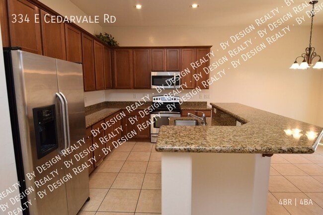 Building Photo - 334 E Cedarvale Rd