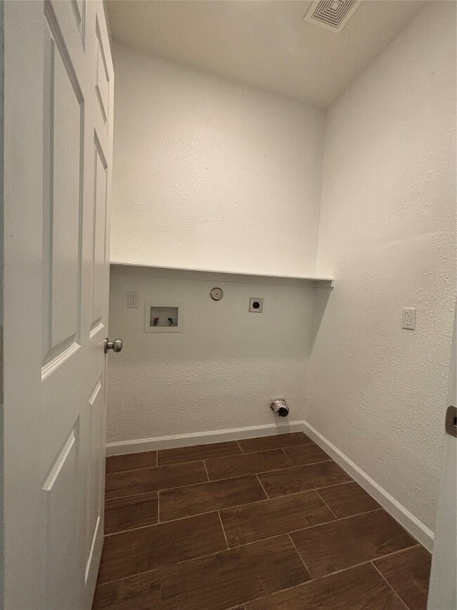 Building Photo - 9834 Pelsey St