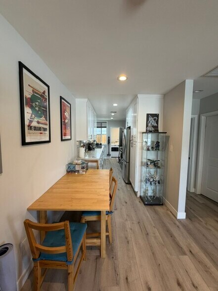 Kitchen - 713 S Columbus Ave