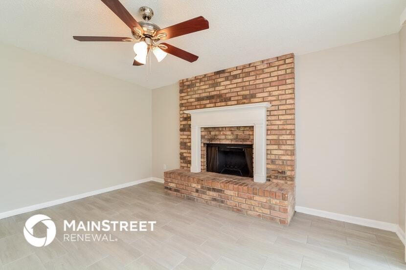 Building Photo - 8734 Brackenwood Dr