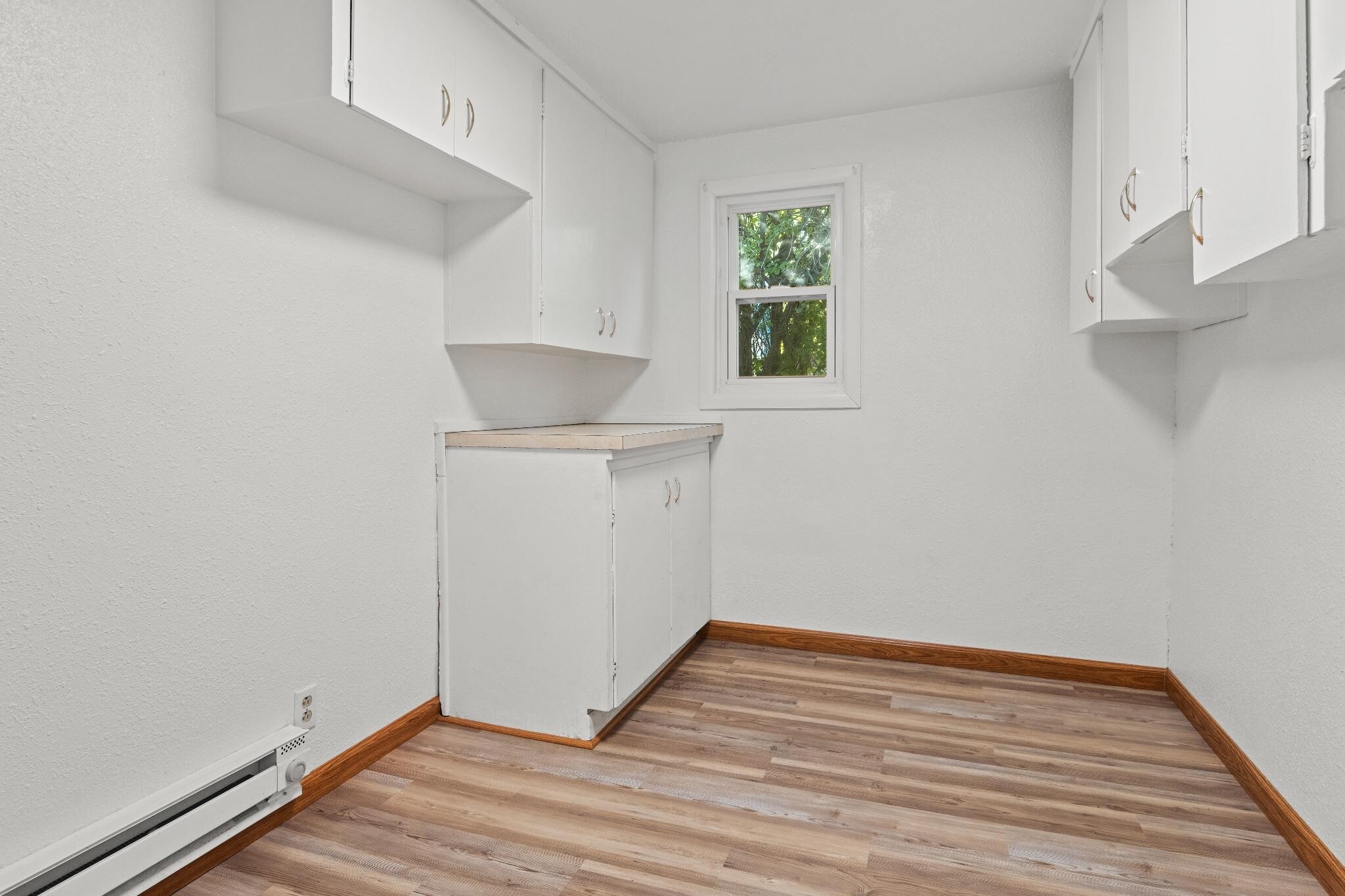 Building Photo - 402 Burlington Ave