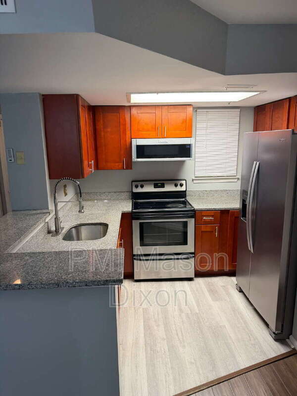 Building Photo - 14030 Vista Dr
