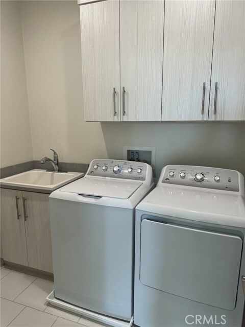 Building Photo - 233 Radial