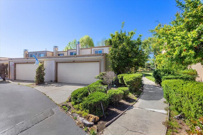 Building Photo - 1145 Bismarck Ln