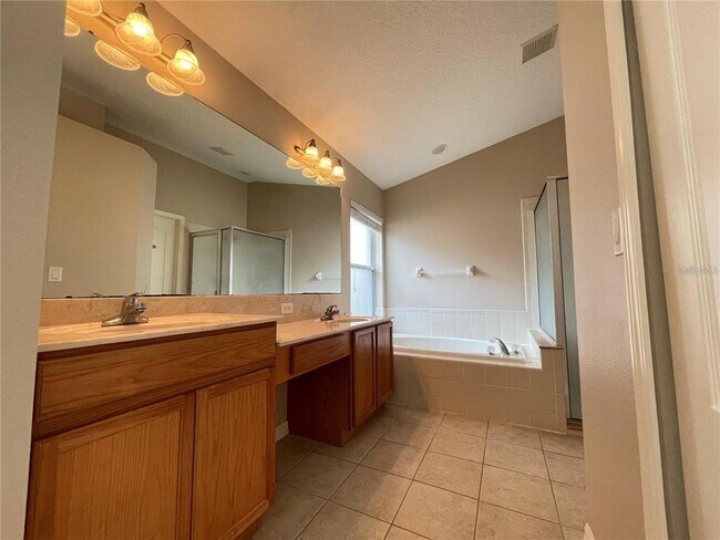 Building Photo - 3009 Sunwatch Dr