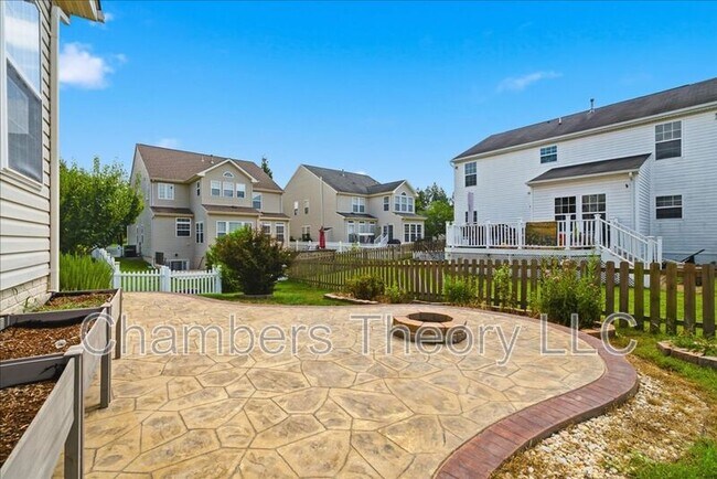 Building Photo - 42211 Marcy Way
