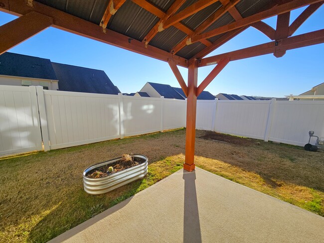 Building Photo - 136 Middleby Way