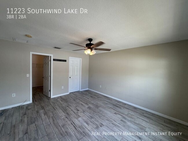 Building Photo - 11223 Southwind Lake Dr