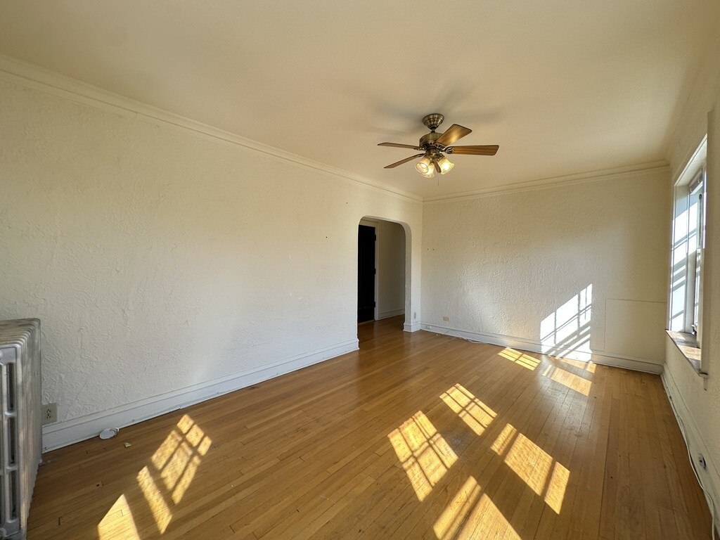 Building Photo - 4301 N Francisco Ave