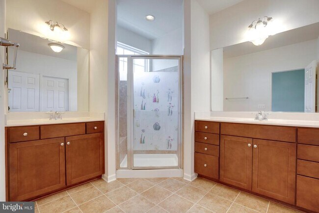 Building Photo - 11774 Lake Baldwin Dr