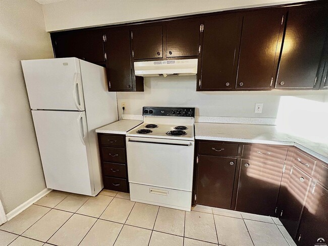 Building Photo - 3710 Brush Creek Dr