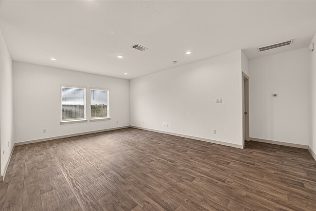 Building Photo - 6903 Green Embers Ln