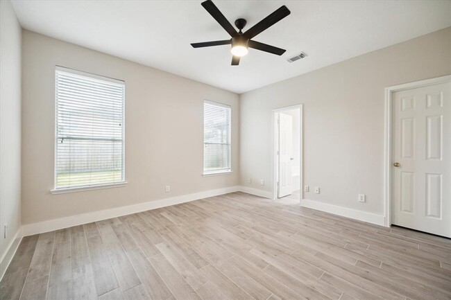 Building Photo - 22035 Holly Branch Dr