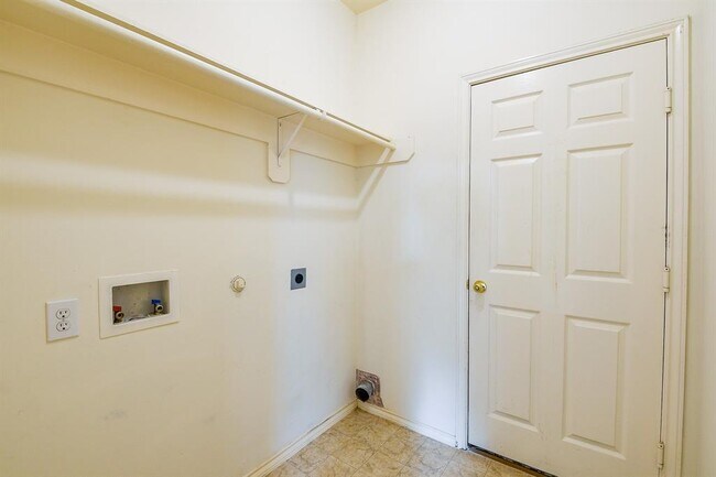 Building Photo - 2518 Atwood Glen Ln