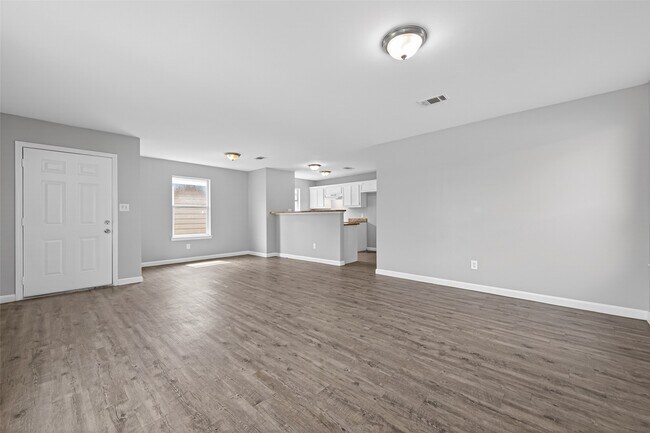 Building Photo - 7521 Dyer St