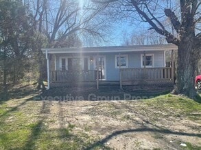 Building Photo - 209 Red Hill Rd