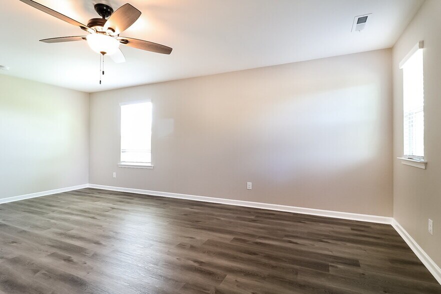 Building Photo - 231 Pilsen Dr