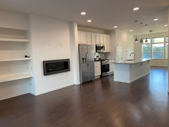 Building Photo - 2588 Meadows Blvd