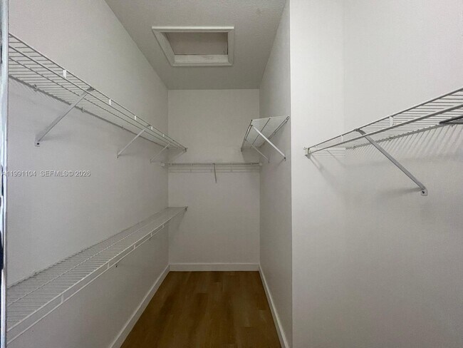 Building Photo - 1137 Croton Ct