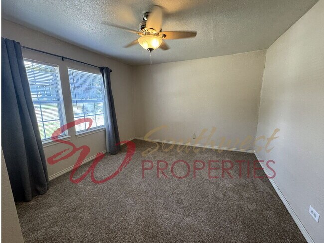 Building Photo - Charming 3 Bed, 1 Bath Home