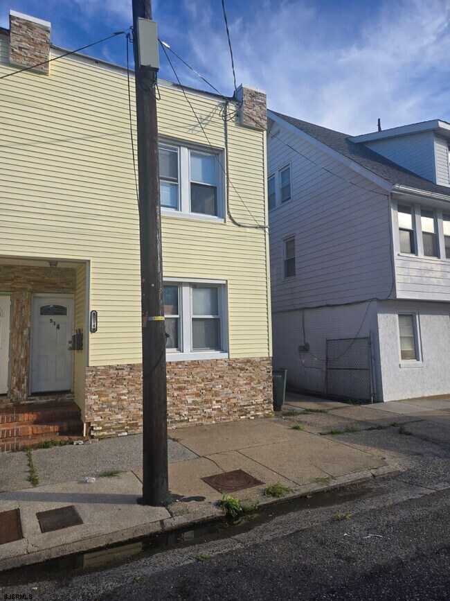 Building Photo - 514 Magellan Ave