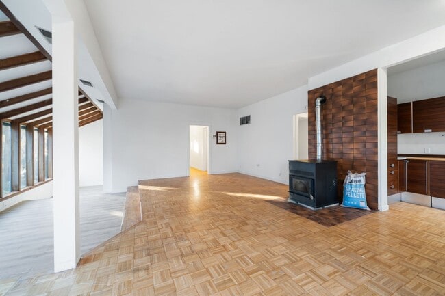 Building Photo - 7414 NE 6th Ave