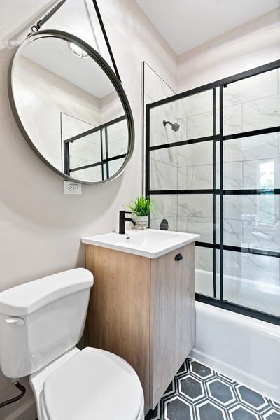 Building Photo - 1023 N Dearborn St